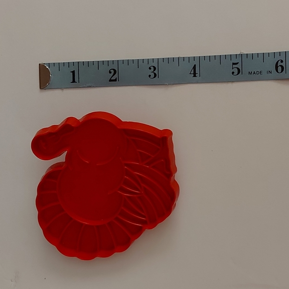 Vintage Tupperware Cookie Cutters - 9 piece - Picture 8 of 11